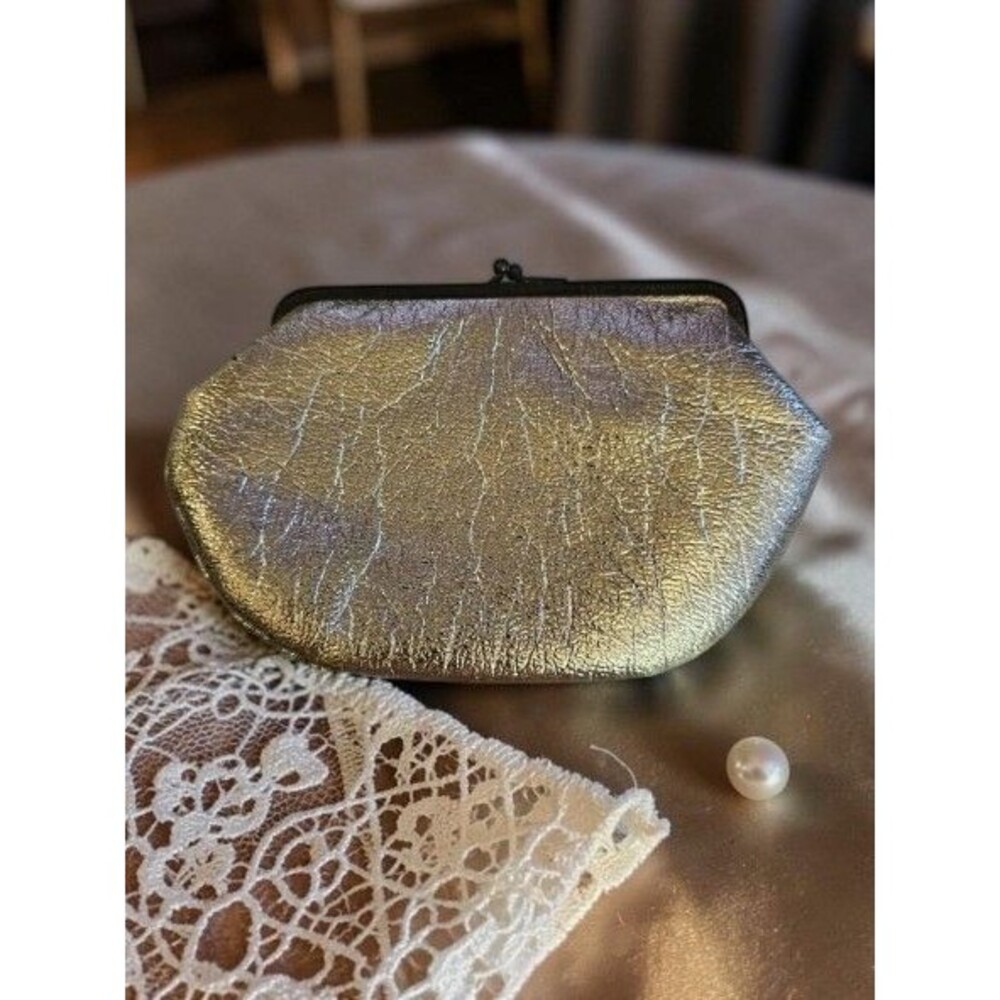 Vintage 1960s Gold Metallic Clutch Kiss Lock Evening Bag Mod Glam Purse